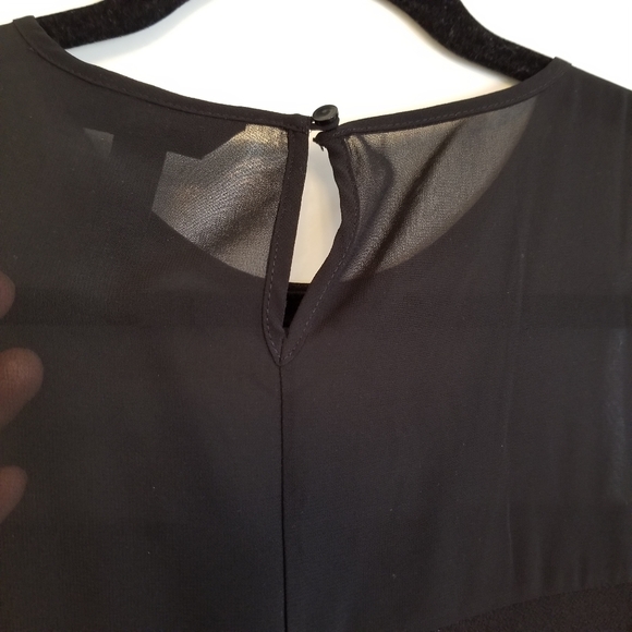 Banana Republic Sheer Top Blouse - Picture 4 of 7